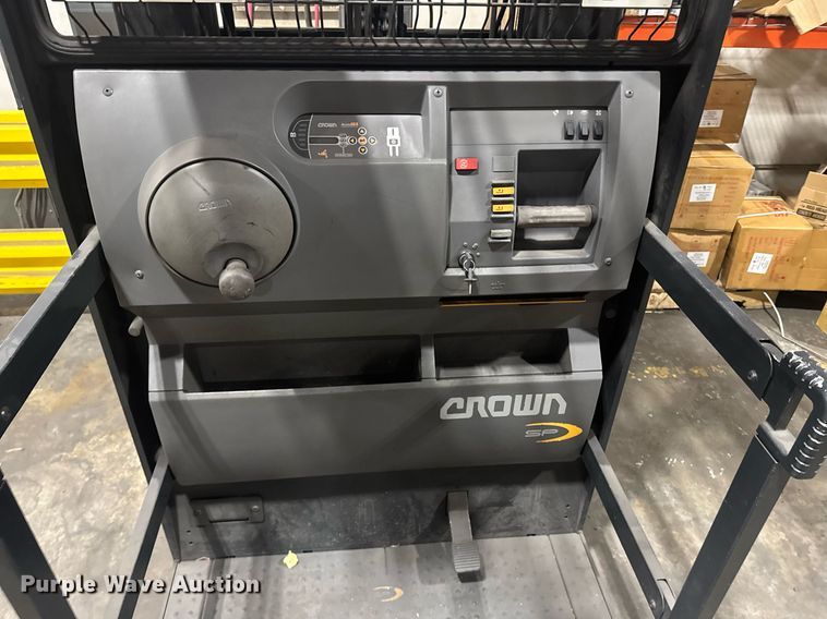 image for item DU7944 2018 Crown SP3520-30 order picker
