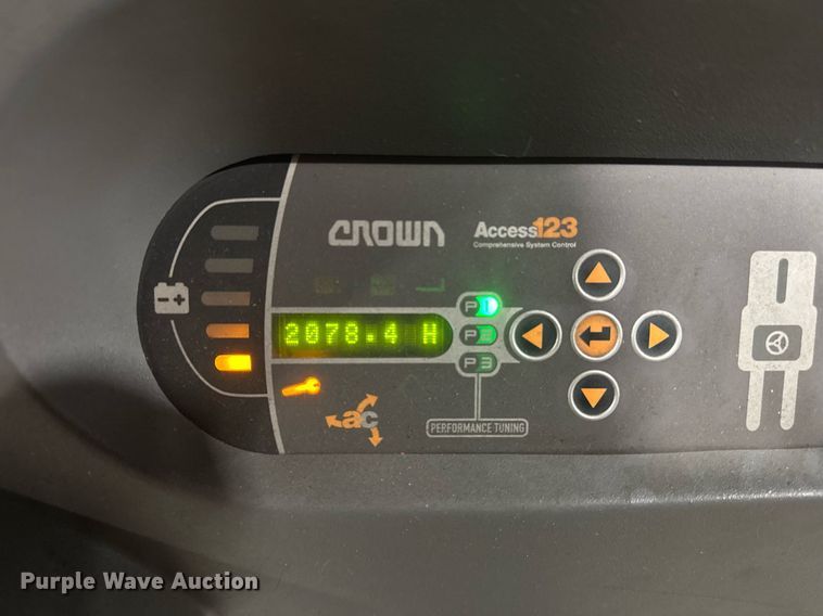 image for item DU7944 2018 Crown SP3520-30 order picker