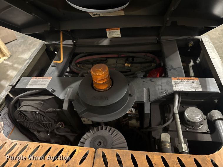 image for item DU7944 2018 Crown SP3520-30 order picker