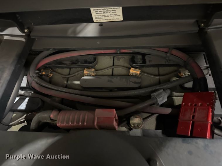 image for item DU7944 2018 Crown SP3520-30 order picker