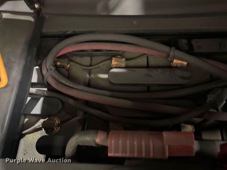 image for item DU7944 2018 Crown SP3520-30 order picker