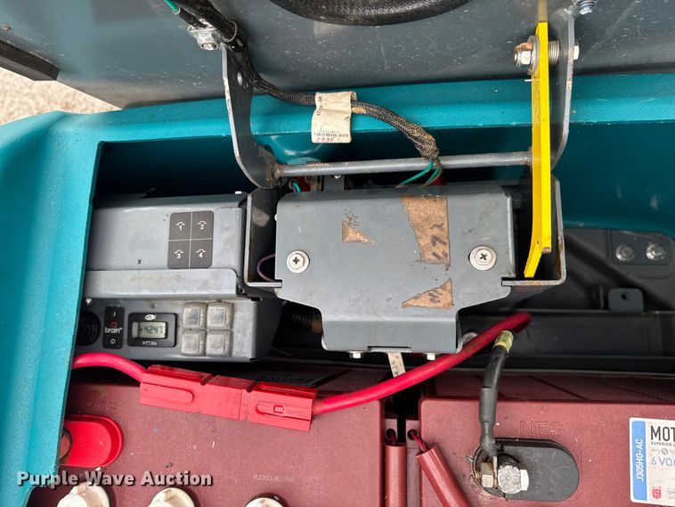 image for item DU9041 2019 Tennant T7AMR floor scrubber