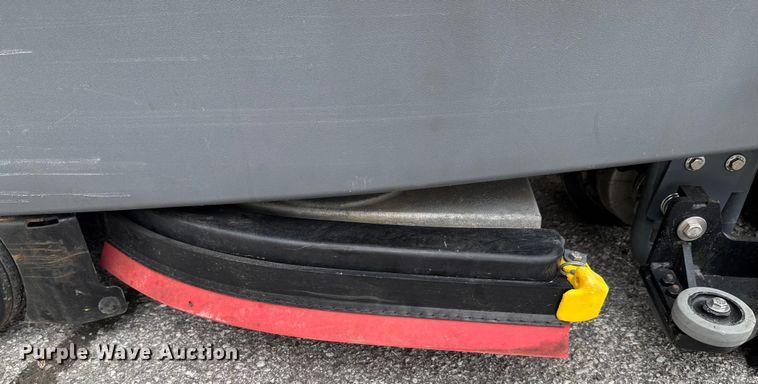 image for item DU9041 2019 Tennant T7AMR floor scrubber