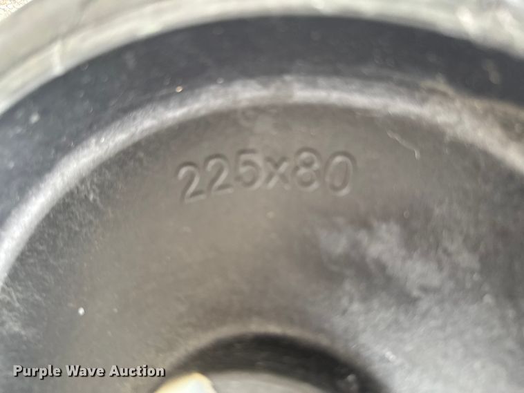 image for item DU9041 2019 Tennant T7AMR floor scrubber