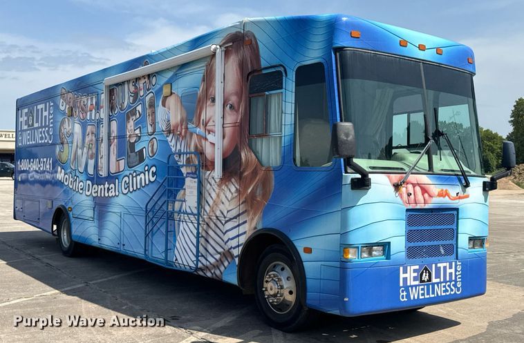 image for item DU9358 2003 Spartan Motors  mobile dentist clinic bus