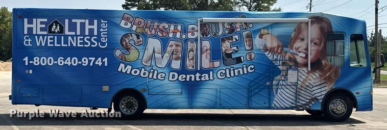image for item DU9358 2003 Spartan Motors  mobile dentist clinic bus