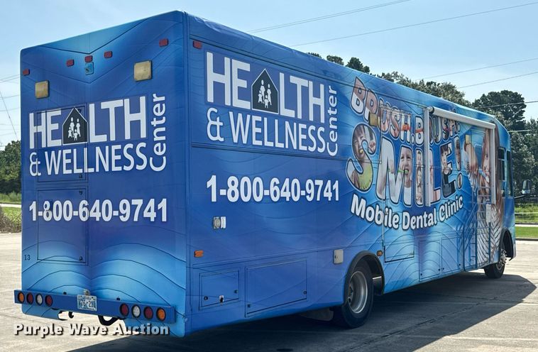 image for item DU9358 2003 Spartan Motors  mobile dentist clinic bus