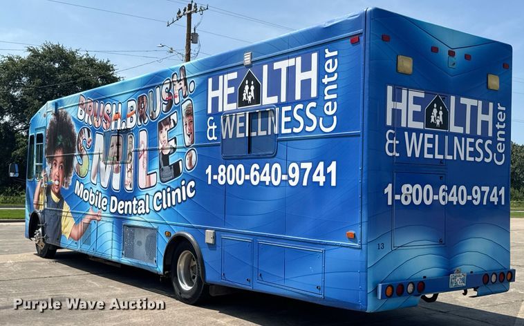 image for item DU9358 2003 Spartan Motors  mobile dentist clinic bus