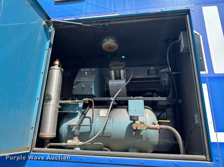 image for item DU9358 2003 Spartan Motors  mobile dentist clinic bus