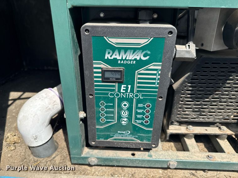 image for item DU9358 2003 Spartan Motors  mobile dentist clinic bus