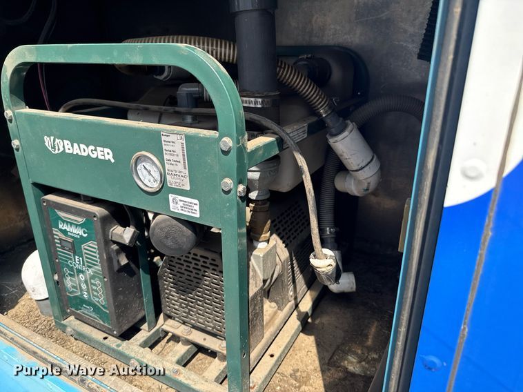 image for item DU9358 2003 Spartan Motors  mobile dentist clinic bus