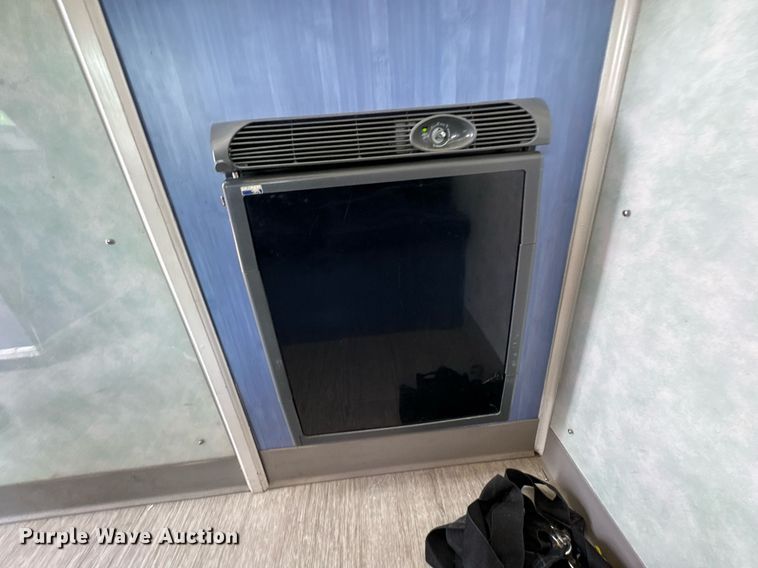 image for item DU9358 2003 Spartan Motors  mobile dentist clinic bus