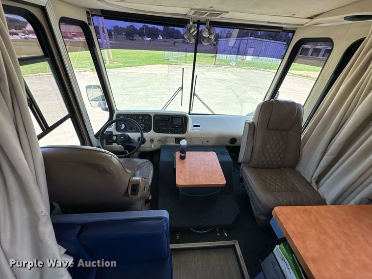 image for item DU9358 2003 Spartan Motors  mobile dentist clinic bus