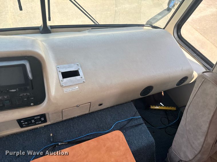 image for item DU9358 2003 Spartan Motors  mobile dentist clinic bus