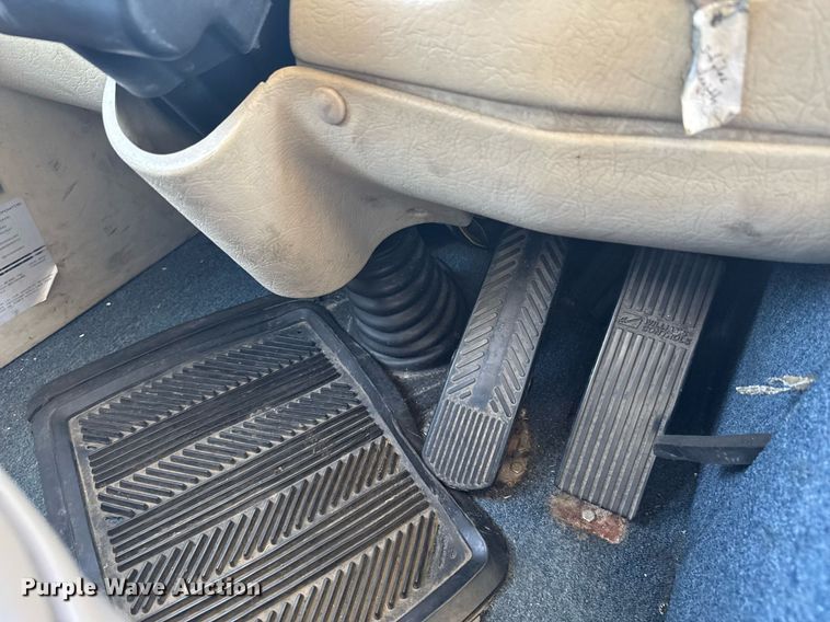 image for item DU9358 2003 Spartan Motors  mobile dentist clinic bus