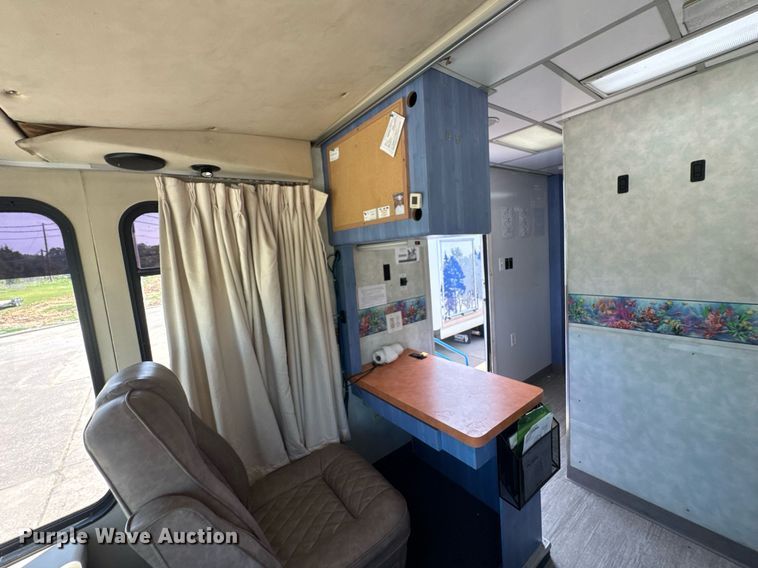 image for item DU9358 2003 Spartan Motors  mobile dentist clinic bus