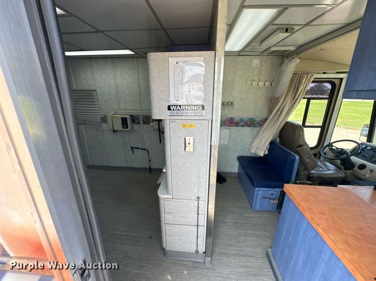 image for item DU9358 2003 Spartan Motors  mobile dentist clinic bus