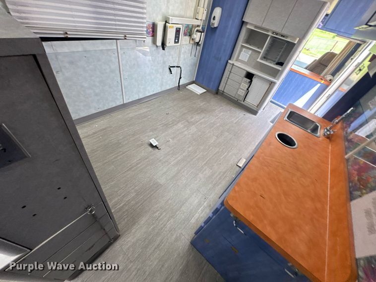 image for item DU9358 2003 Spartan Motors  mobile dentist clinic bus