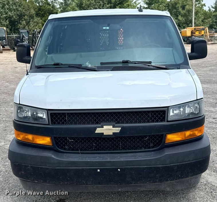 image for item DU9359 2019 Chevrolet Express 2500 van