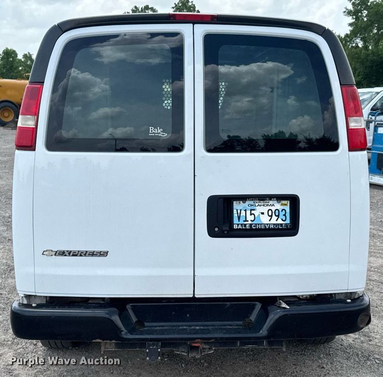 image for item DU9359 2019 Chevrolet Express 2500 van