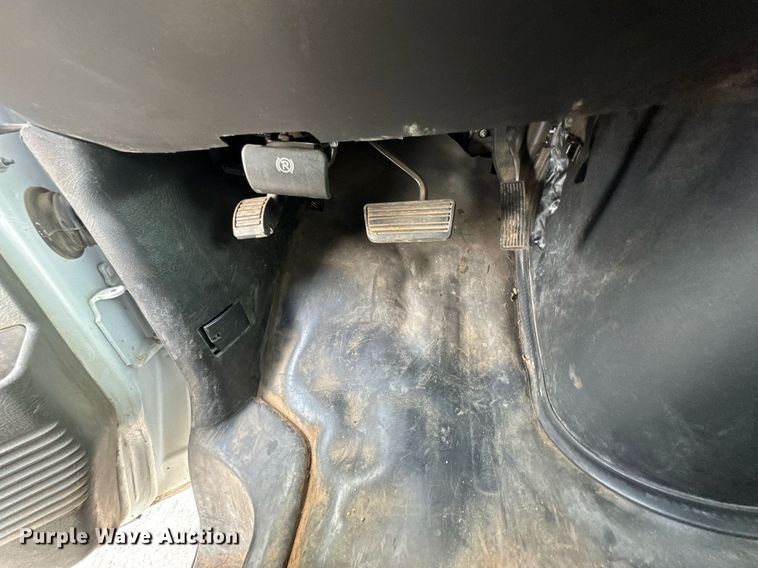 image for item DU9359 2019 Chevrolet Express 2500 van