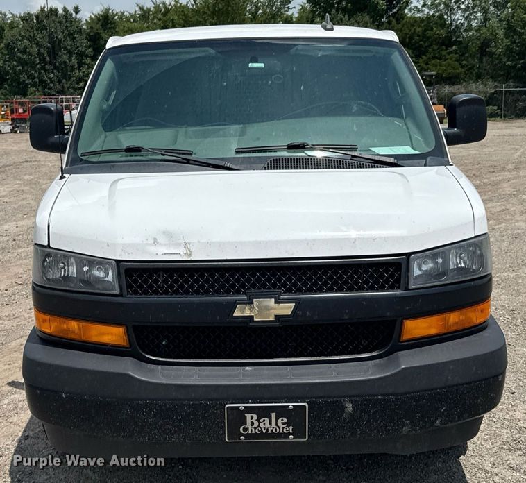 image for item DU9360 2019 Chevrolet Express 2500 van