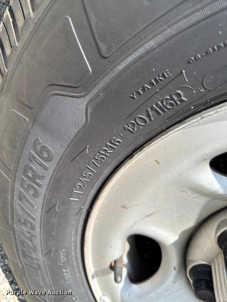 image for item DU9360 2019 Chevrolet Express 2500 van