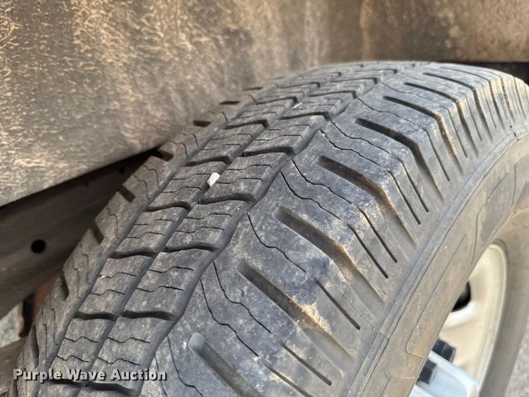 image for item DU9360 2019 Chevrolet Express 2500 van