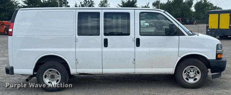 image for item DU9361 2019 Chevrolet Express 2500 van