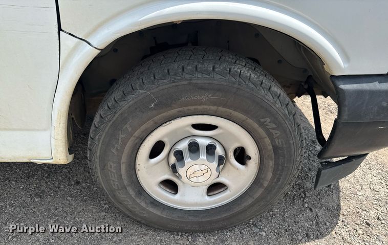 image for item DU9361 2019 Chevrolet Express 2500 van