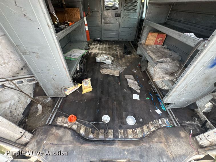 image for item DU9362 2015 GMC Savana G2500 van