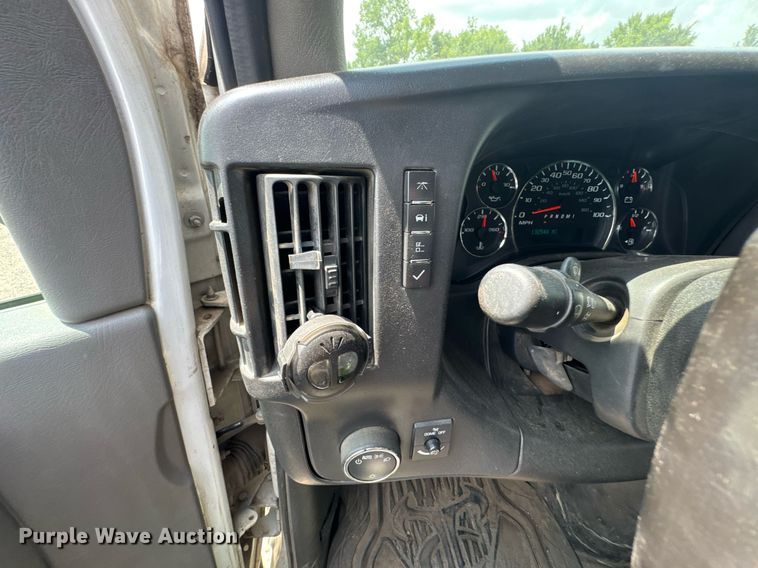 image for item DU9362 2015 GMC Savana G2500 van