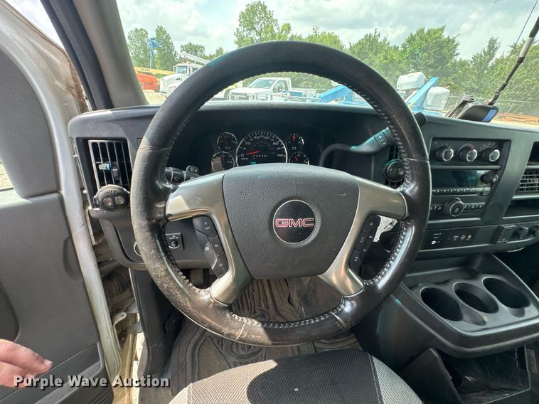 image for item DU9362 2015 GMC Savana G2500 van