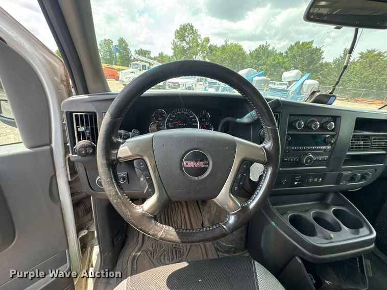 image for item DU9362 2015 GMC Savana G2500 van