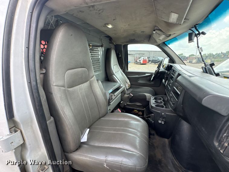 image for item DU9362 2015 GMC Savana G2500 van