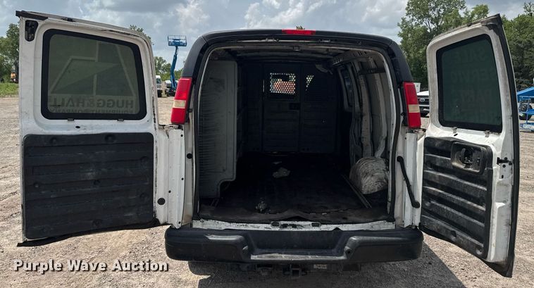 image for item DU9363 2014 Chevrolet Express 3500 van