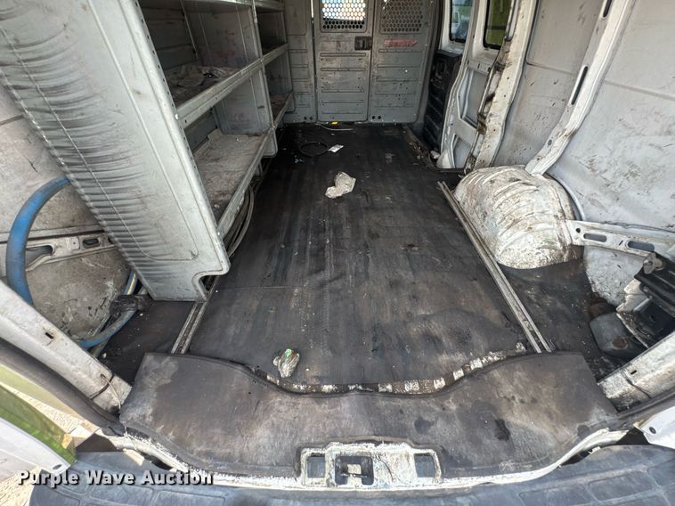 image for item DU9363 2014 Chevrolet Express 3500 van