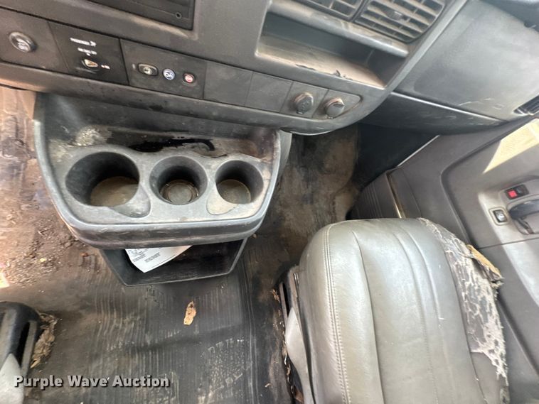 image for item DU9363 2014 Chevrolet Express 3500 van