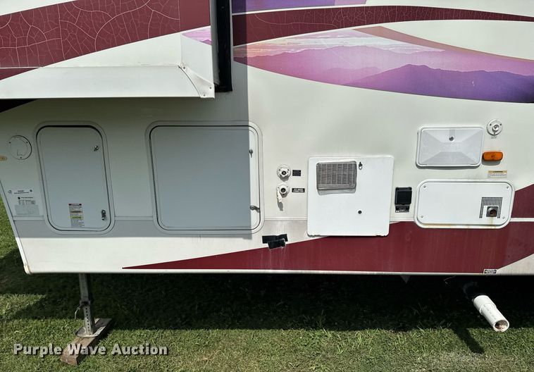 image for item DU9367 2008 Coachmen Wyoming camper