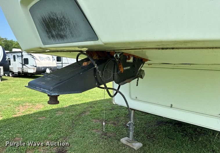 image for item DU9367 2008 Coachmen Wyoming camper