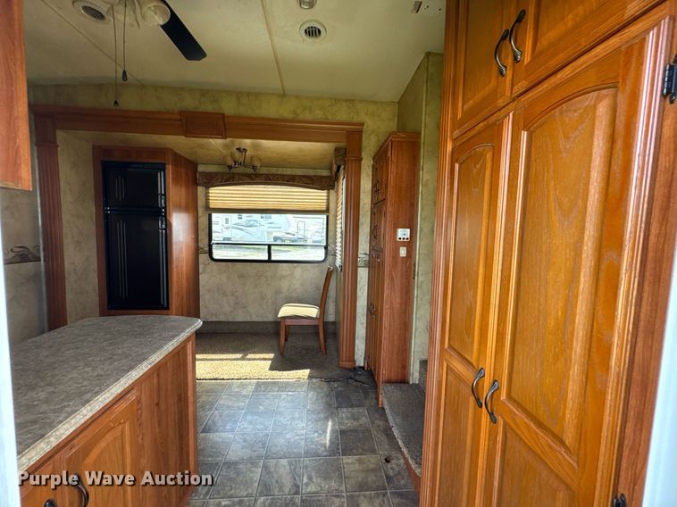 image for item DU9367 2008 Coachmen Wyoming camper