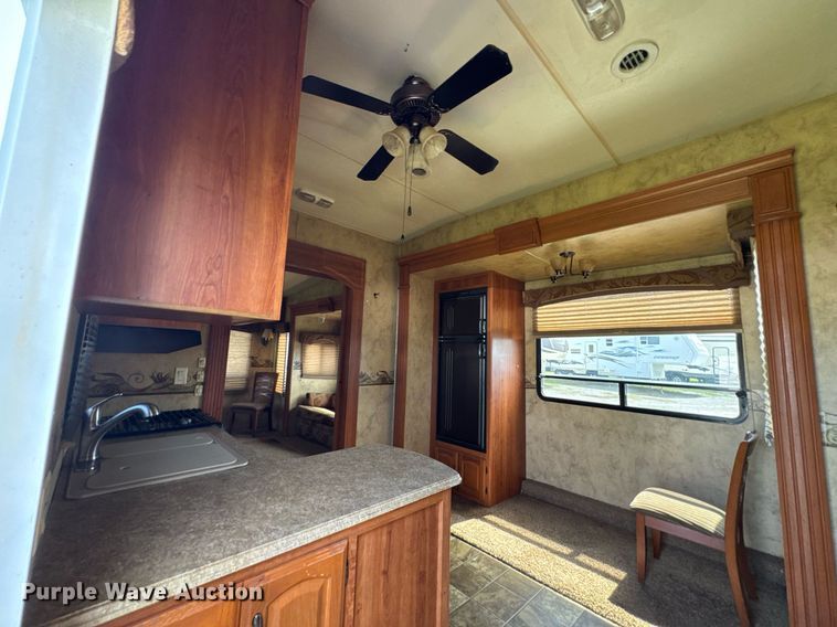 image for item DU9367 2008 Coachmen Wyoming camper