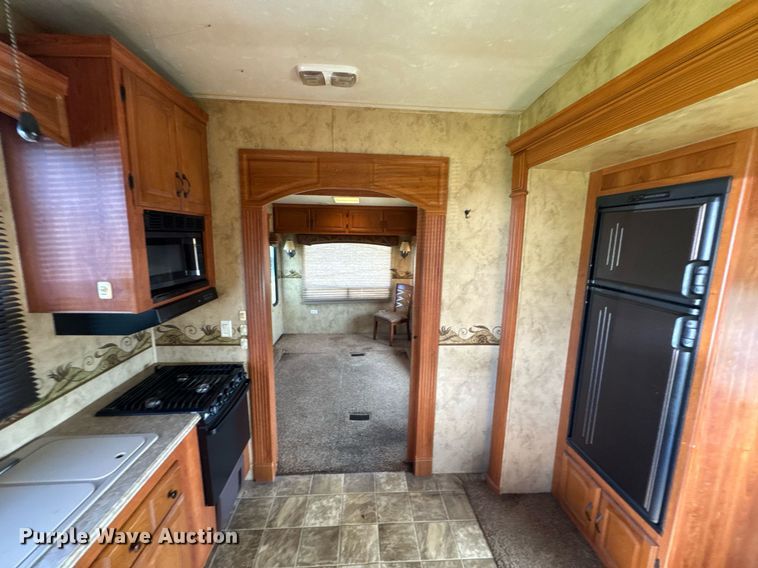 image for item DU9367 2008 Coachmen Wyoming camper