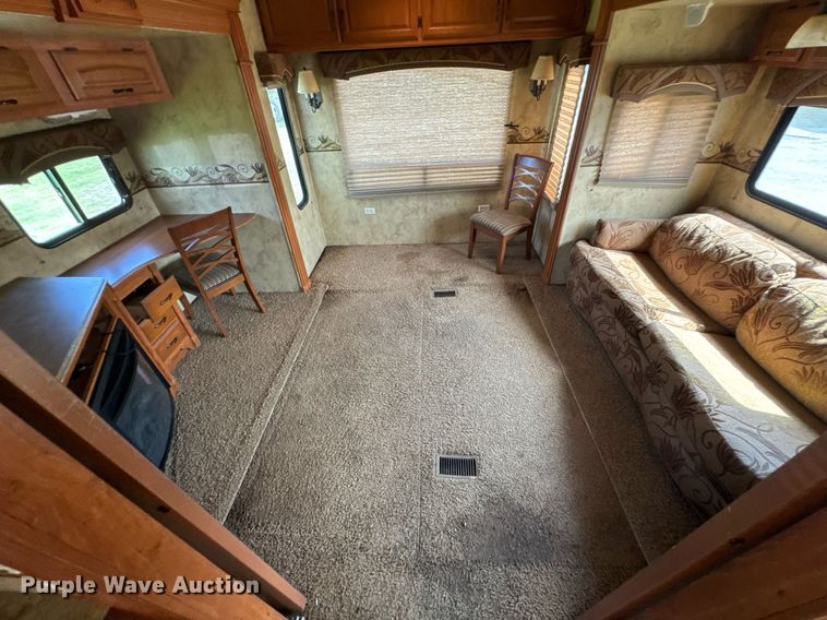 image for item DU9367 2008 Coachmen Wyoming camper