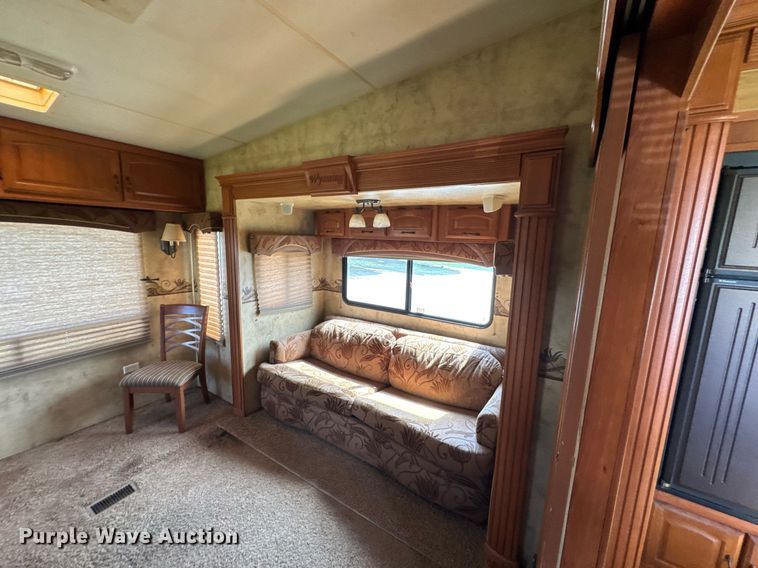 image for item DU9367 2008 Coachmen Wyoming camper