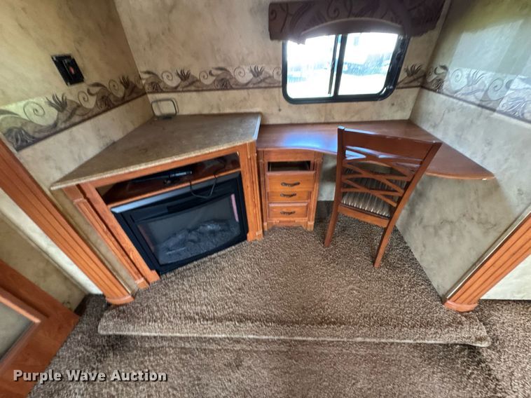 image for item DU9367 2008 Coachmen Wyoming camper