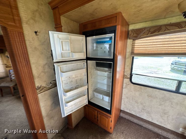 image for item DU9367 2008 Coachmen Wyoming camper