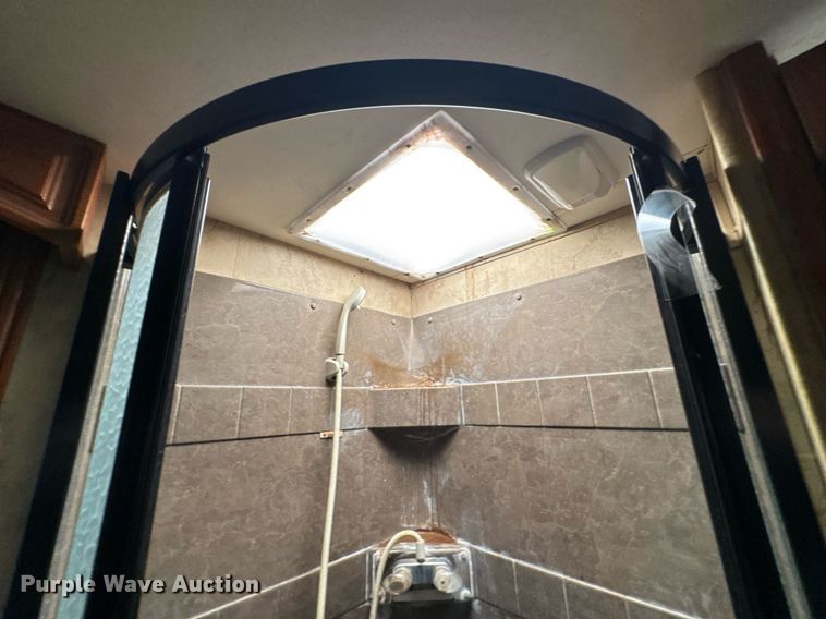 image for item DU9367 2008 Coachmen Wyoming camper