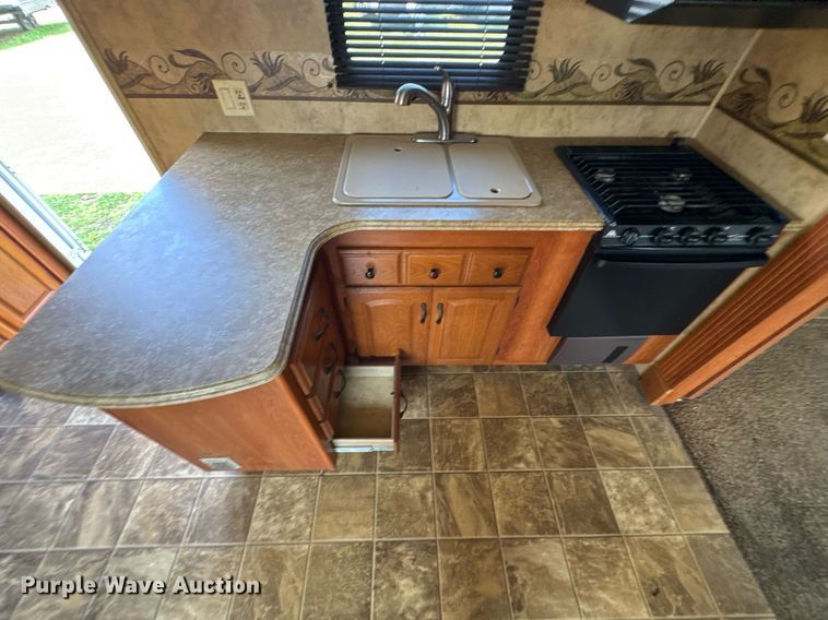 image for item DU9367 2008 Coachmen Wyoming camper