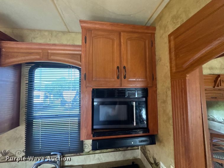 image for item DU9367 2008 Coachmen Wyoming camper